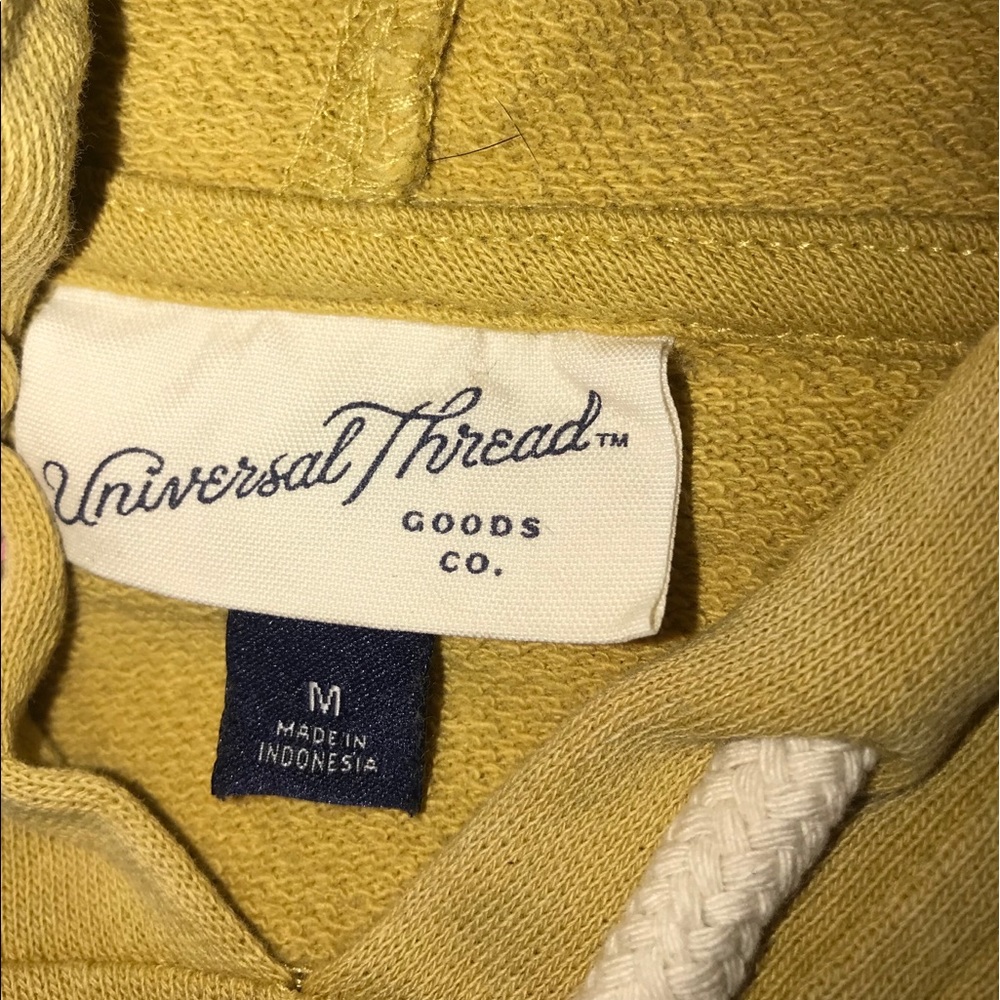 Mustard Sweatshirt | Universal Thread ✨ - Picture 4 of 4